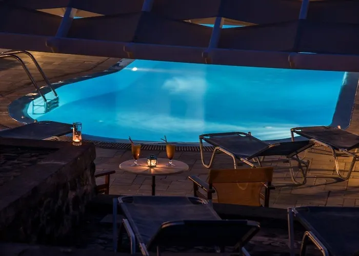 锡拉尼索斯酒店 2* 费拉