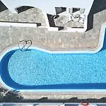 Nissos Thira Hotel 2*