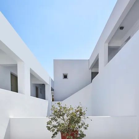Nissos Thira 2*
