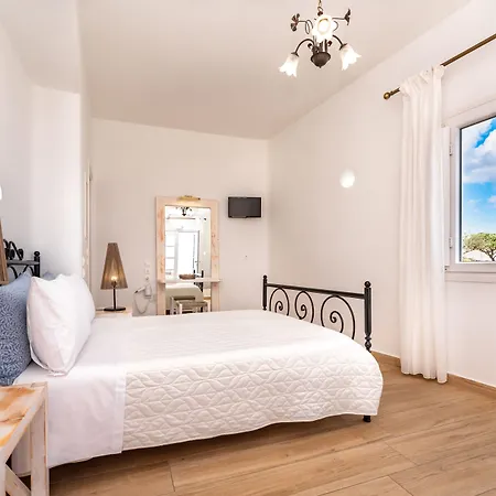 Nissos Thira Fira (Santorini)