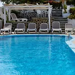 Nissos Thira 2*