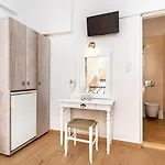 Nissos Thira Hotel 2*