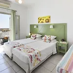 Nissos Thira 2* Firá