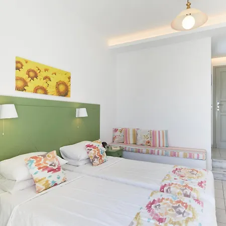Hotel Nissos Thira 2*