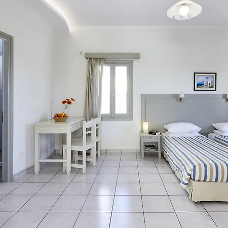 Hotel Nissos Thira 2*