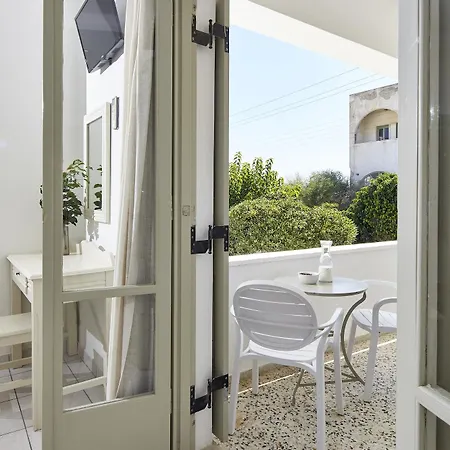 Nissos Thira 2*