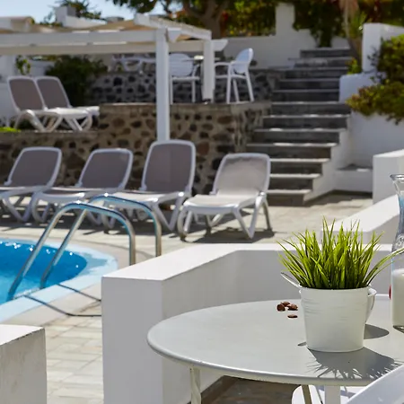 Hotel Nissos Thira