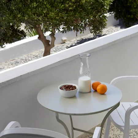Nissos Thira 2*