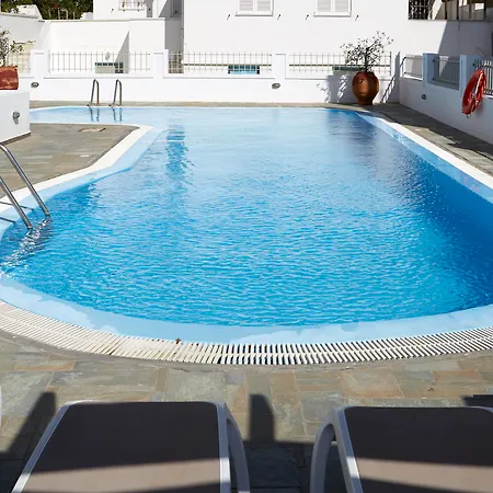 Nissos Thira Hotel