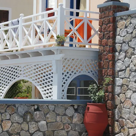 ニッソス　ティラ ホテル サントリーニ