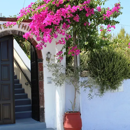 Nissos Thira Hotel 2*