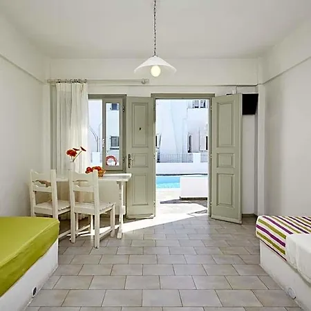 Nissos Thira Otel 2*