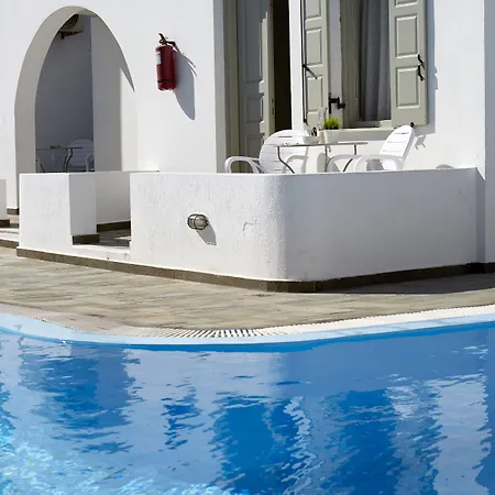 Nissos Thira Hotel 2*