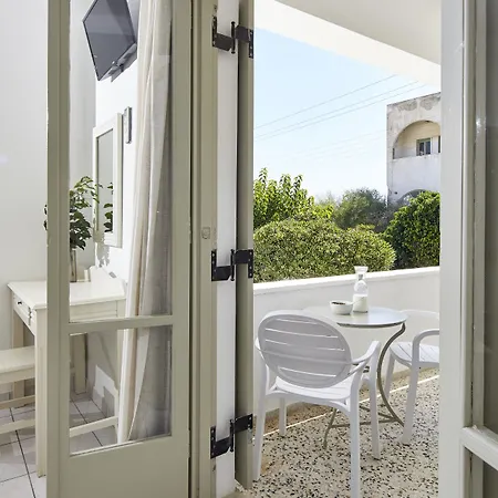 Nissos Thira Hotel 2*