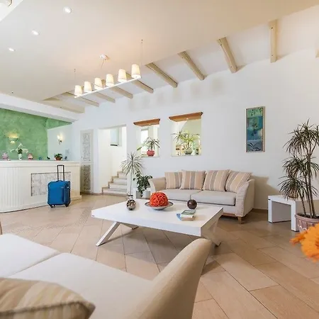 Hotel Nissos Thira Fira (Santorini)