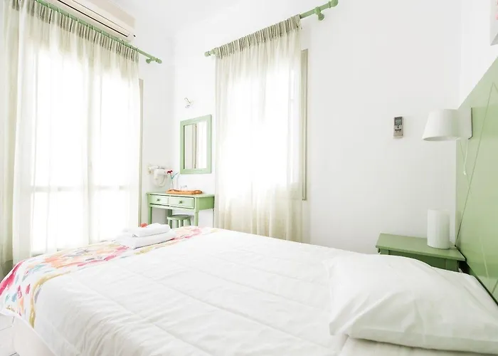 Nissos Thira Hotel 2*