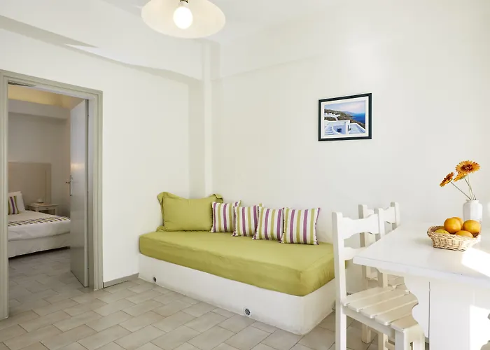 Nissos Thira Hotel 2*