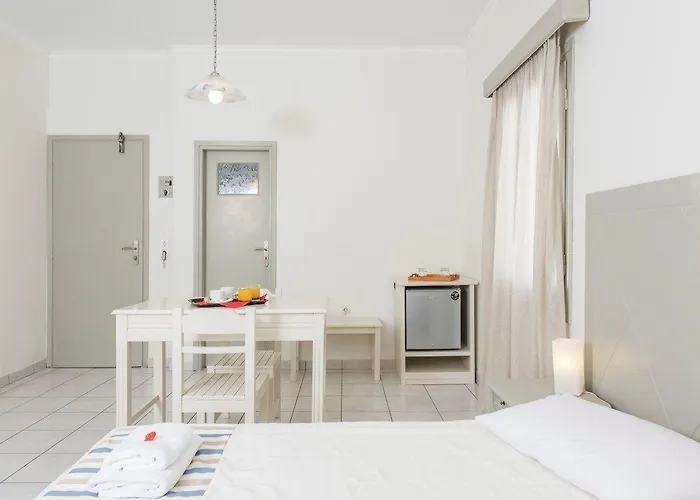 Nissos Thira Hotel 2*