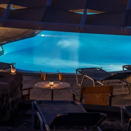 Nissos Thira 3* Тира