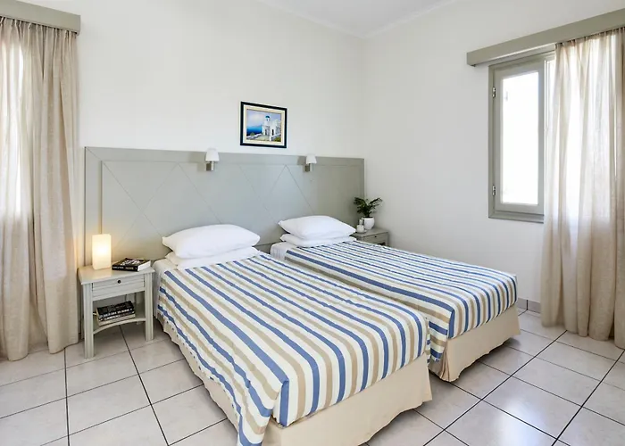 Nissos Thira 2* Fira (Santorini)