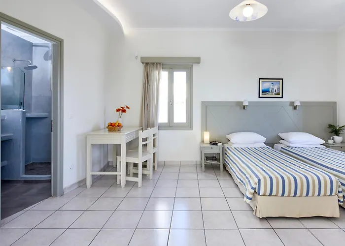 Hotel Nissos Thira 2*