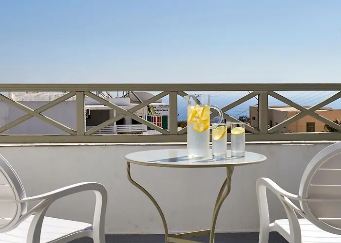 Hotel Nissos Thira 2*