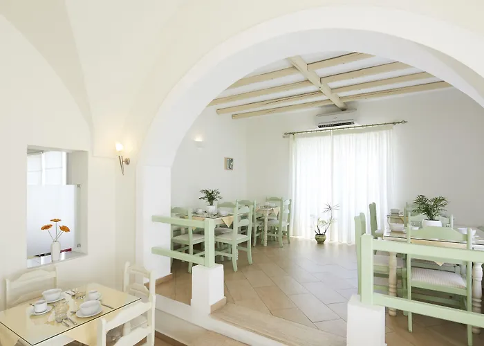 Nissos Thira 2* ثيرا